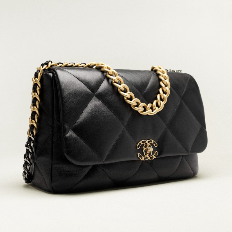 CHANEL 19 Maxi Handbag