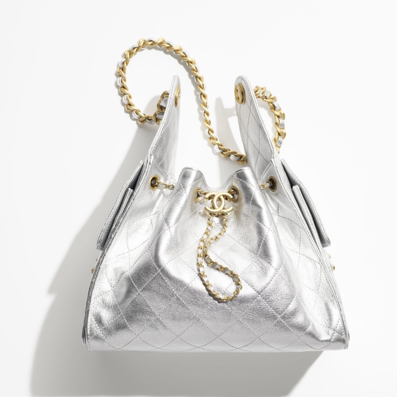 25 CHANEL 25 SMALL HANDBAG