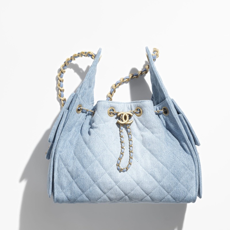 25 CHANEL 25 SMALL HANDBAG