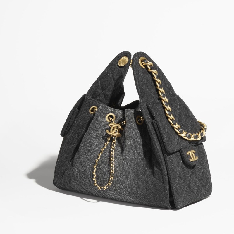 25 CHANEL 25 SMALL HANDBAG